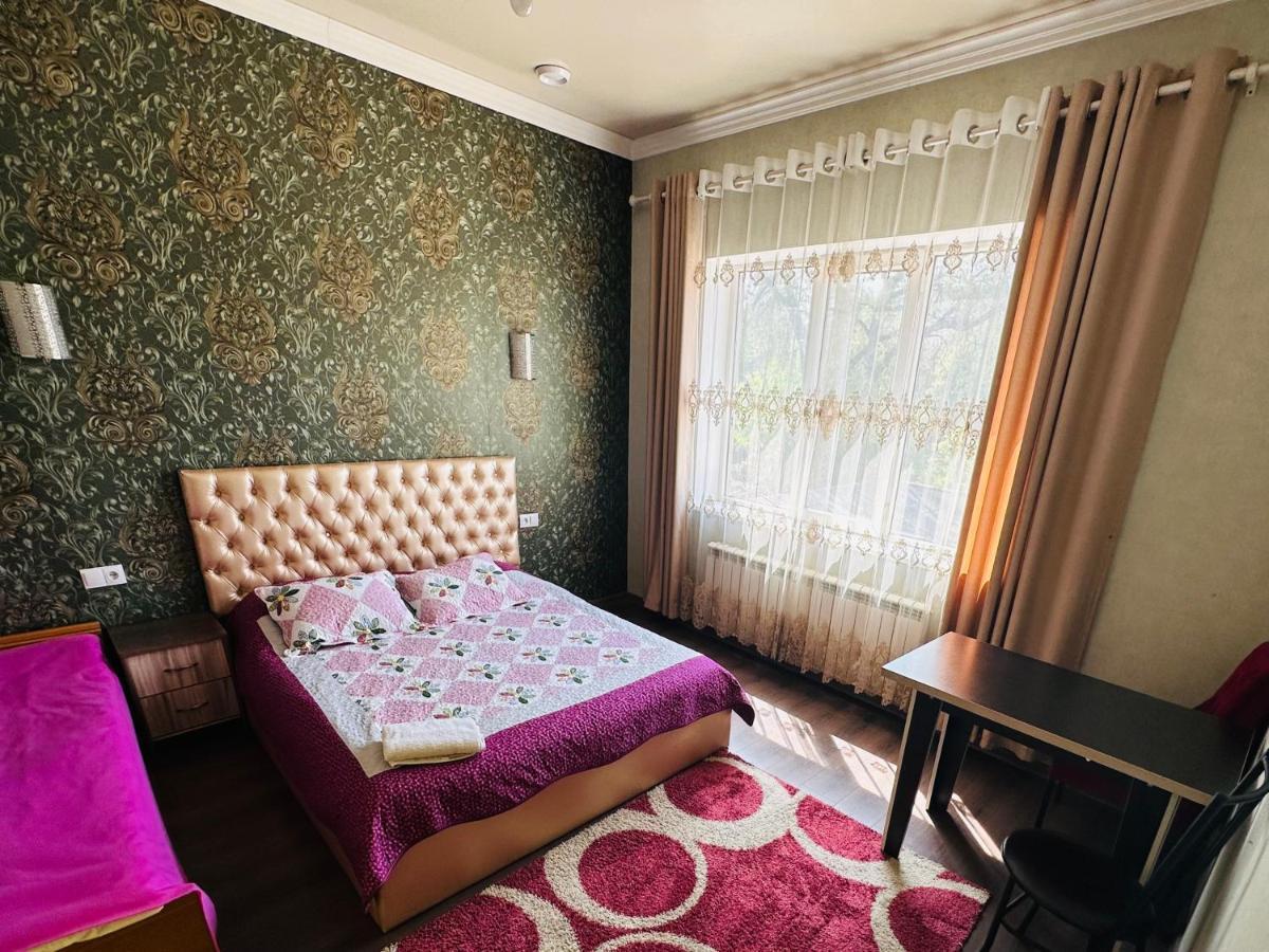 Sweet Home Hostel Bishkek Exterior photo